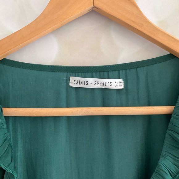 Saints + Secrets Green Dress - Picture 4 of 9